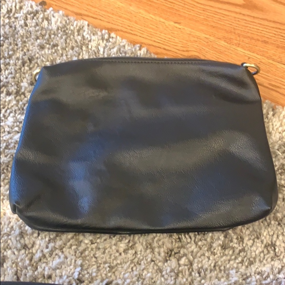 black clutch
